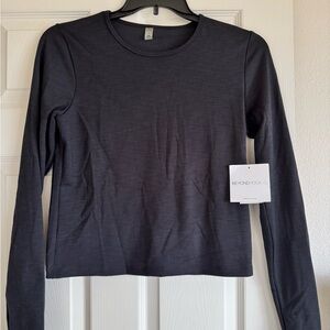 Beyond Yoga Charcoal Long Sleeve Tee
